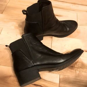 Kenneth Cole Chelsea Boots